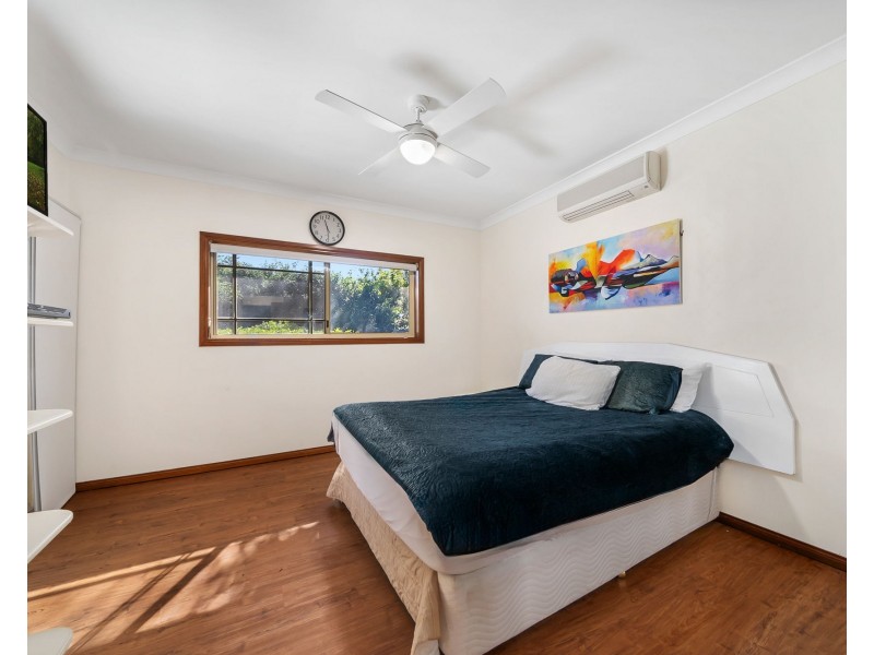 8 Tristania Way, Highland Park QLD 4211