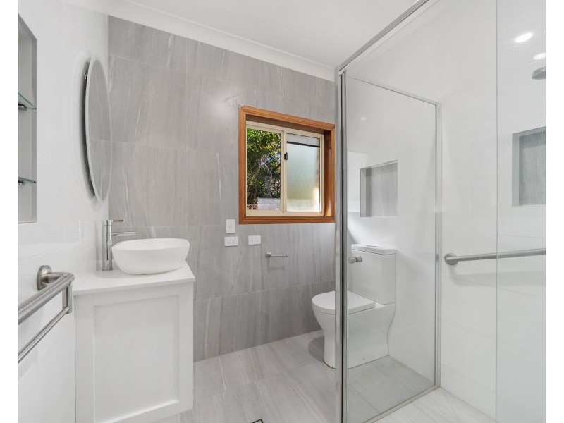 8 Tristania Way, Highland Park QLD 4211