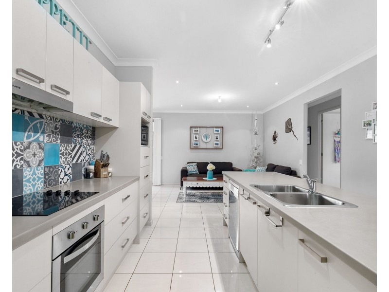 5 Chaps Close, Narangba QLD 4504