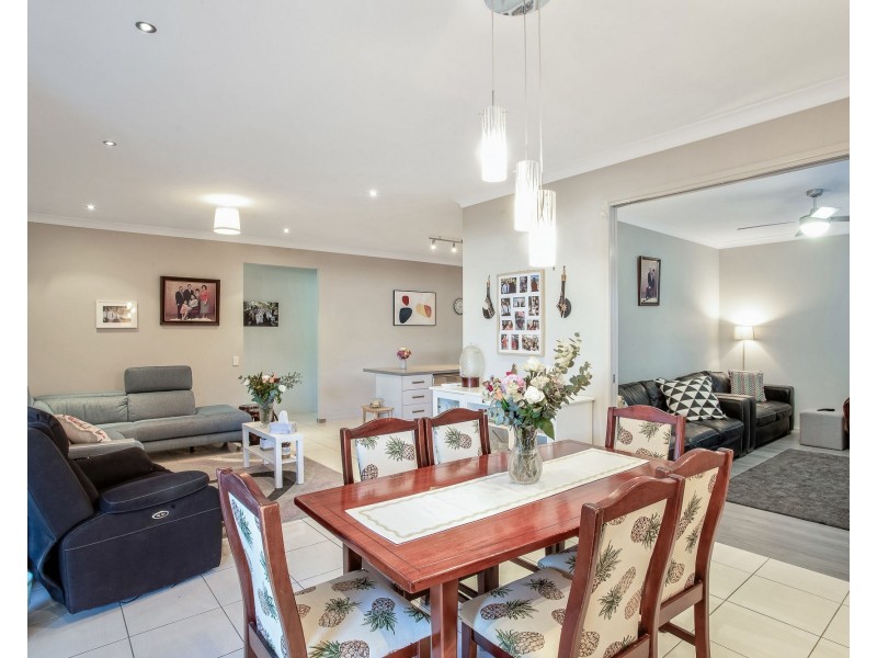 5 Chaps Close, Narangba QLD 4504