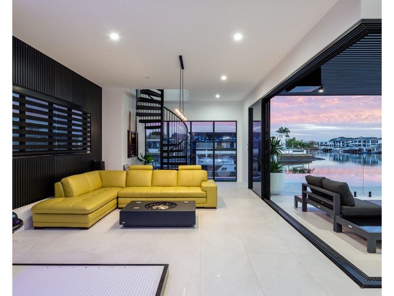 21 Sea Glint Place, Pelican Waters QLD 4551