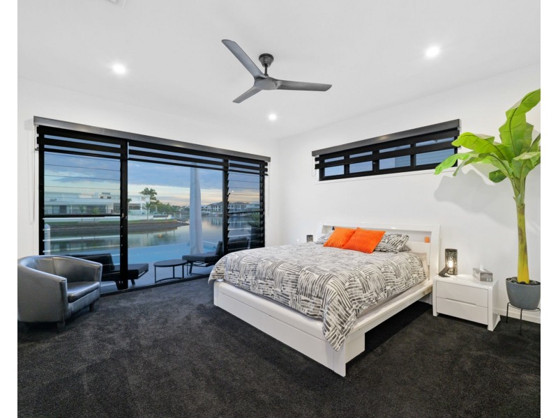 21 Sea Glint Place, Pelican Waters QLD 4551