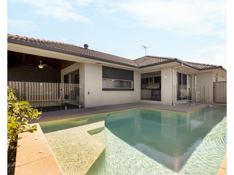 12 The Landing, Banksia Beach QLD 4507