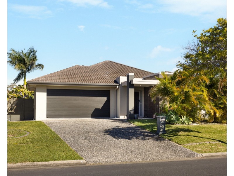 12 The Landing, Banksia Beach QLD 4507