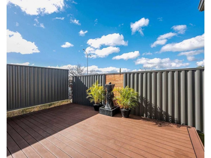12 Beckett Street, Aveley WA 6069