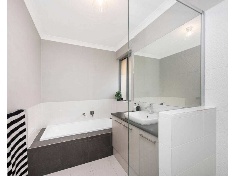 12 Beckett Street, Aveley WA 6069