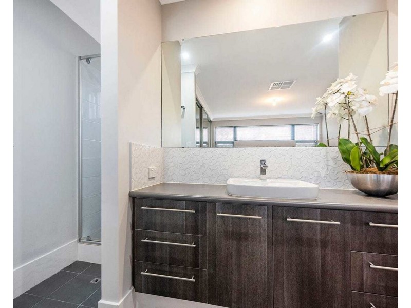 12 Beckett Street, Aveley WA 6069