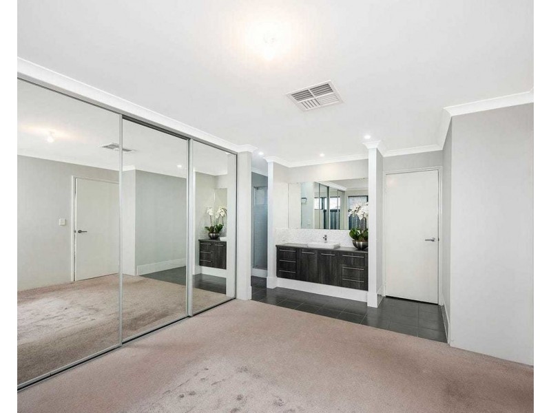12 Beckett Street, Aveley WA 6069