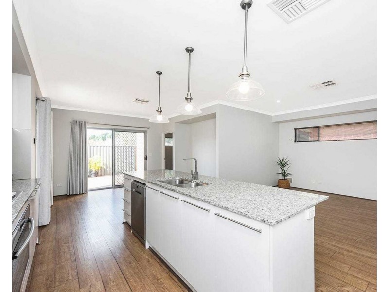 12 Beckett Street, Aveley WA 6069