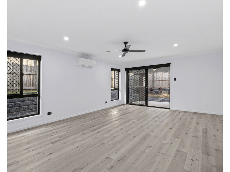 4 Blueberry Place, Redland Bay QLD 4165
