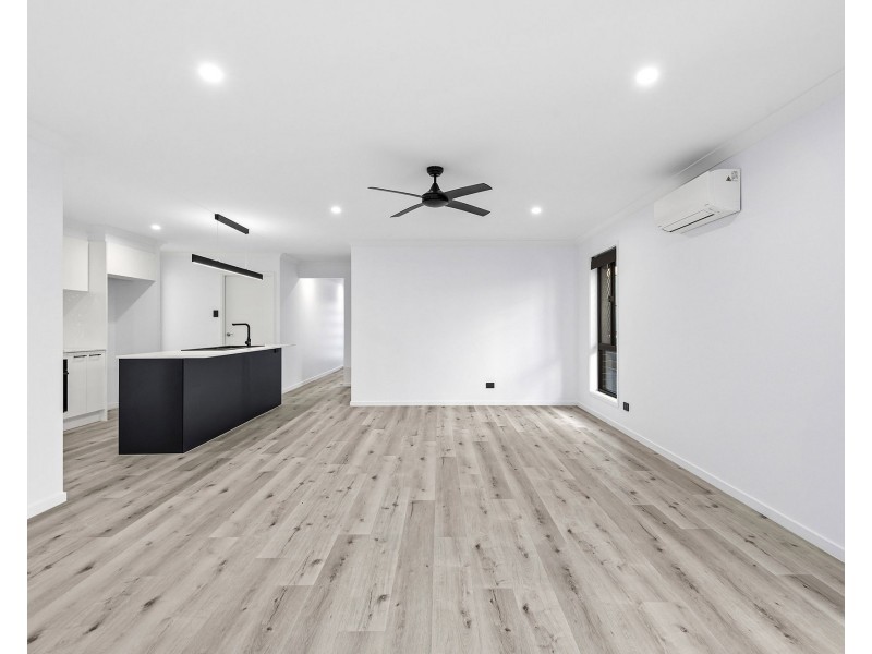 4 Blueberry Place, Redland Bay QLD 4165