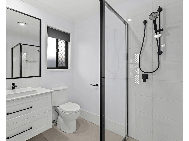 4 Blueberry Place, Redland Bay QLD 4165