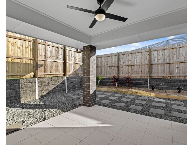 4 Blueberry Place, Redland Bay QLD 4165