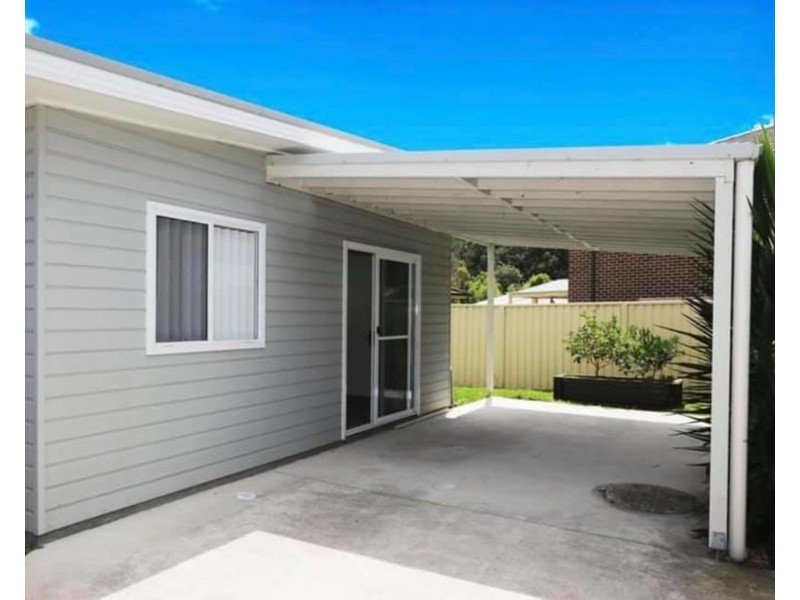 11a Dalton Street, Wyoming NSW 2250