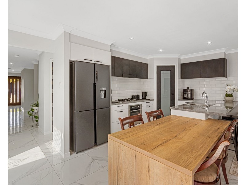 35 Shimao Crescent, North Lakes QLD 4509
