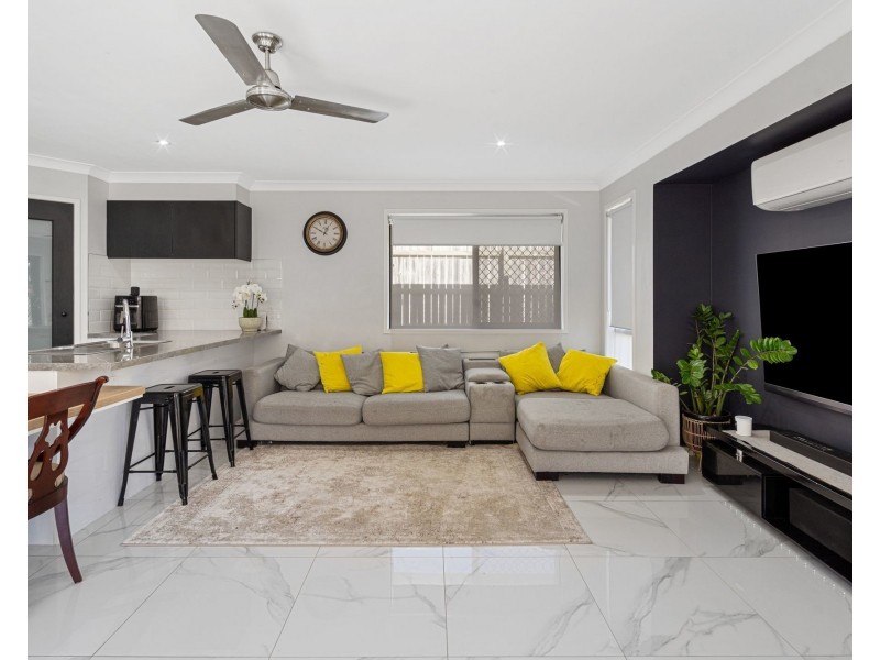 35 Shimao Crescent, North Lakes QLD 4509