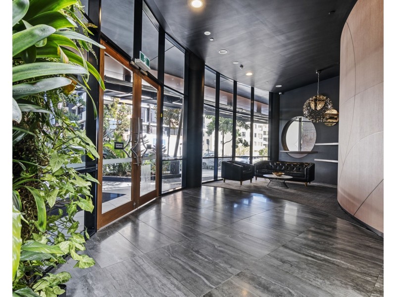 10206/16 Edmondstone Street, South Brisbane QLD 4101