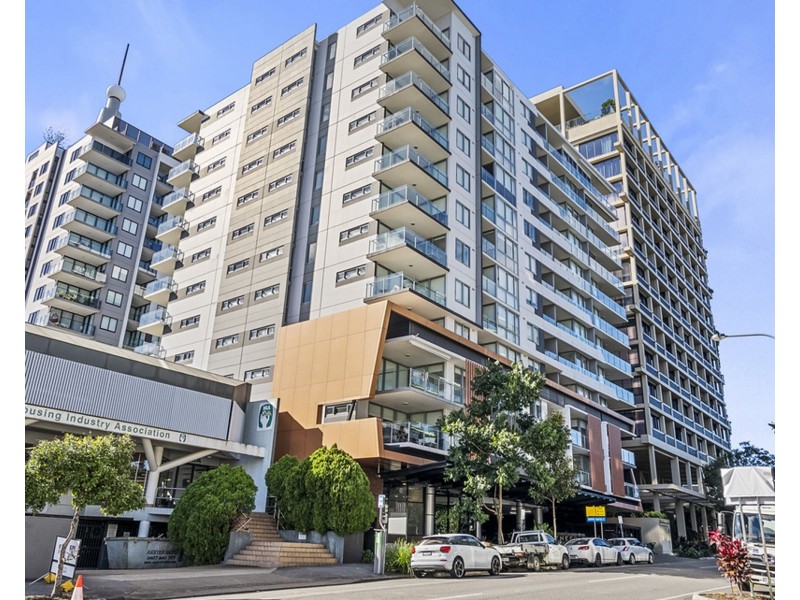 10206/16 Edmondstone Street, South Brisbane QLD 4101