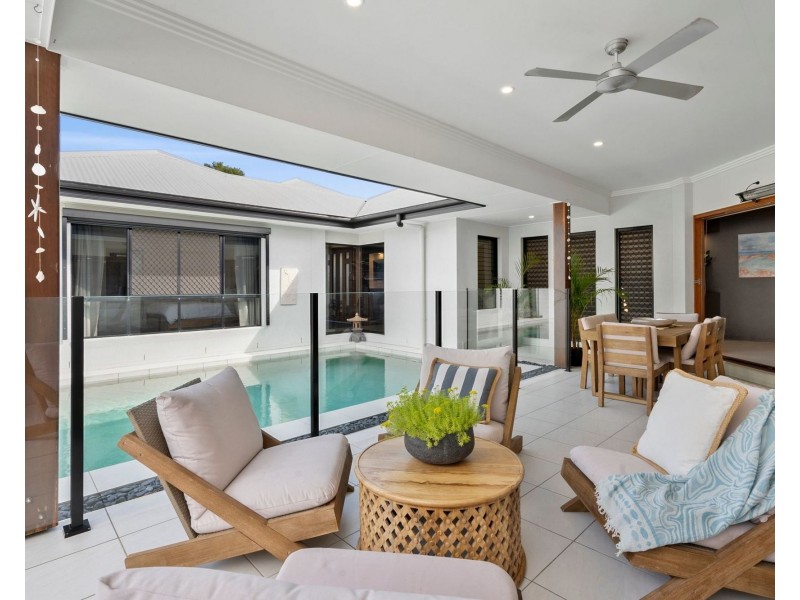 12 Sea Glint Place, Pelican Waters QLD 4551
