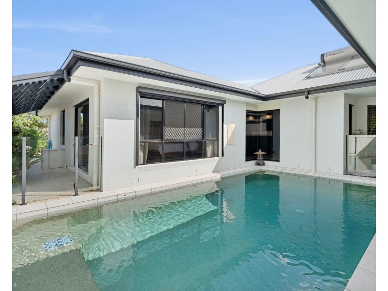 12 Sea Glint Place, Pelican Waters QLD 4551