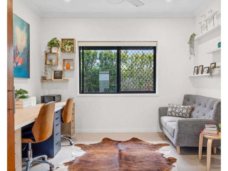 12 Sea Glint Place, Pelican Waters QLD 4551