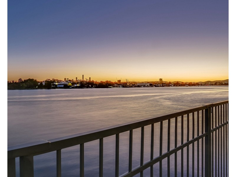 31010/2 Harbour Rd, Hamilton QLD 4007