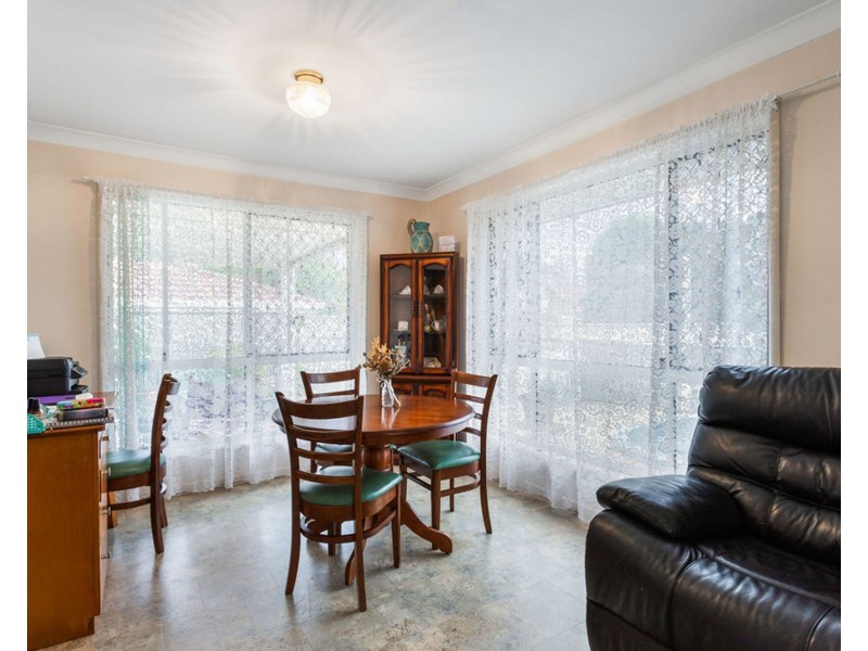 1 Challenger Avenue, Flinders View QLD 4305