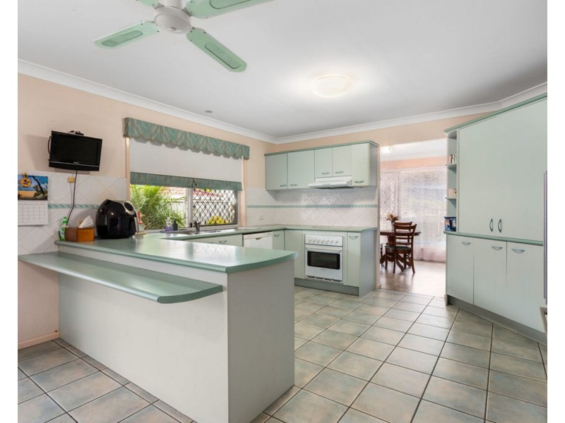 1 Challenger Avenue, Flinders View QLD 4305