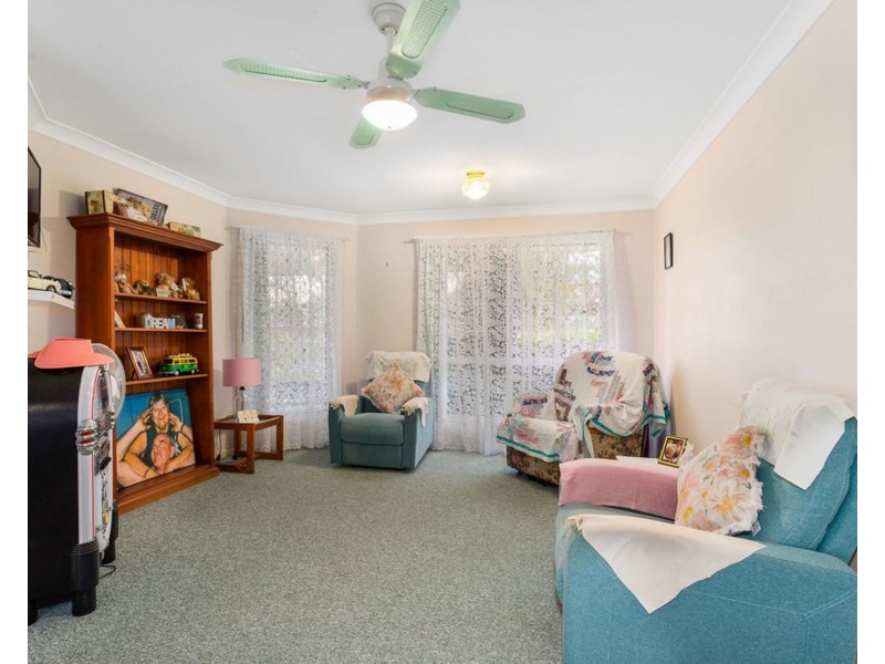 1 Challenger Avenue, Flinders View QLD 4305
