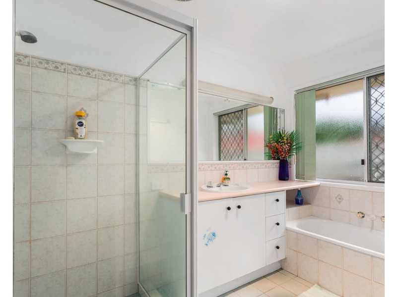 1 Challenger Avenue, Flinders View QLD 4305