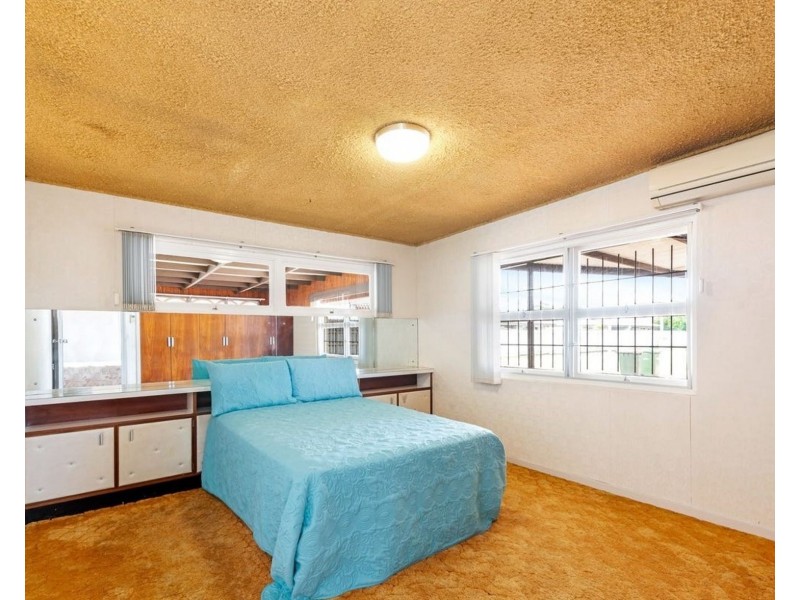 30 Dunn Road, Avenell Heights QLD 4670