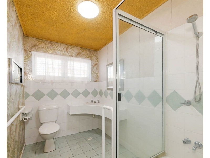 30 Dunn Road, Avenell Heights QLD 4670