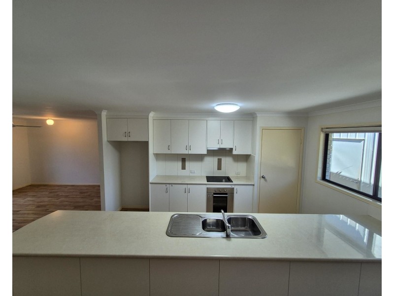 38 Paradise Avenue, Thabeban QLD 4670