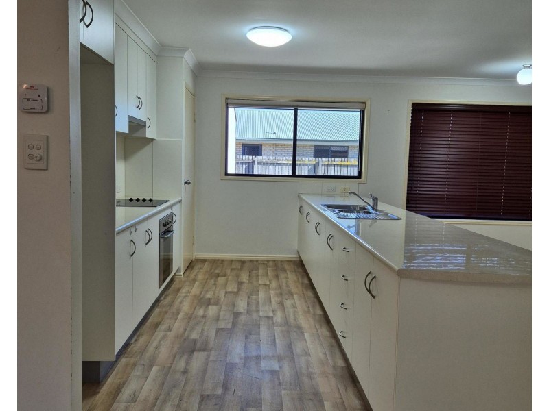 38 Paradise Avenue, Thabeban QLD 4670