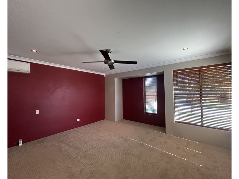 7 Elmhurst Drive, Clarkson WA 6030