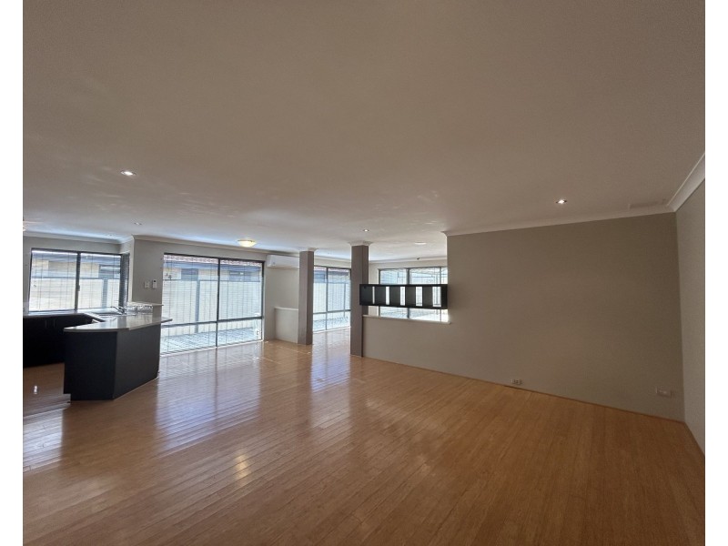 7 Elmhurst Drive, Clarkson WA 6030