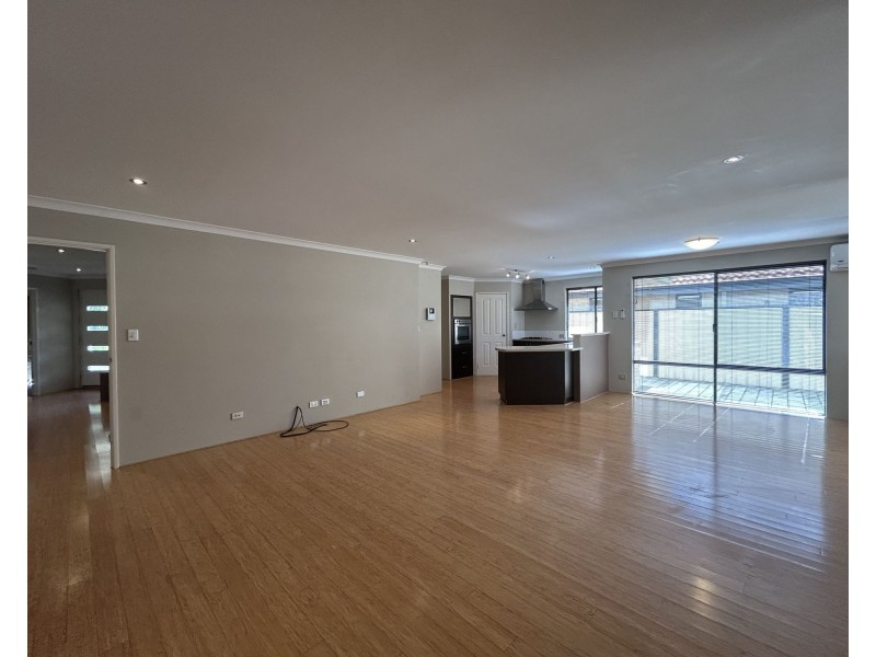 7 Elmhurst Drive, Clarkson WA 6030