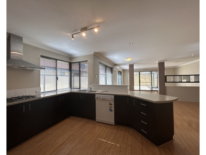 7 Elmhurst Drive, Clarkson WA 6030