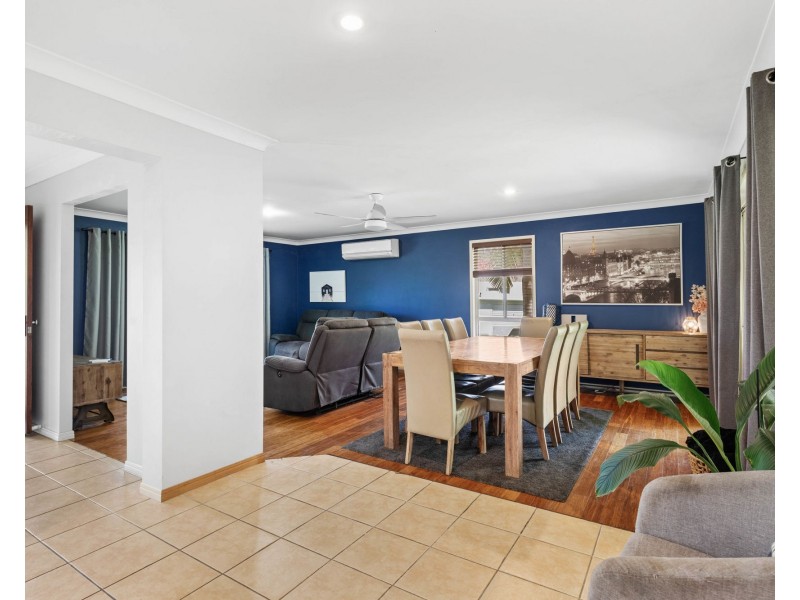 8 Aspect place, Narangba QLD 4504