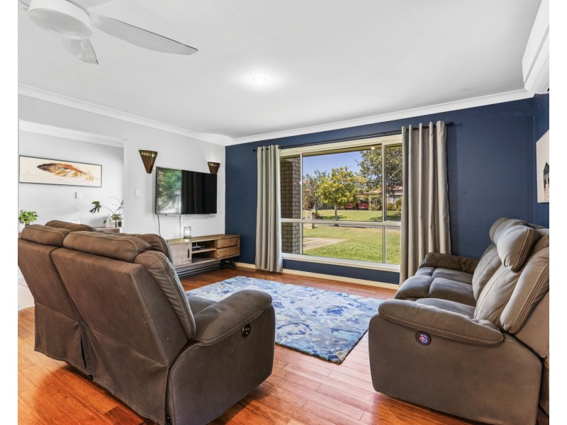 8 Aspect place, Narangba QLD 4504