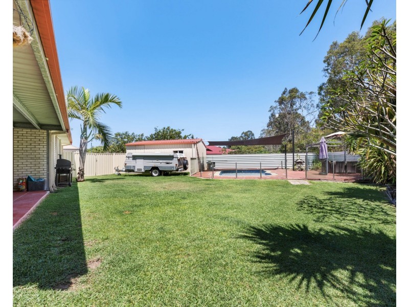 8 Aspect place, Narangba QLD 4504