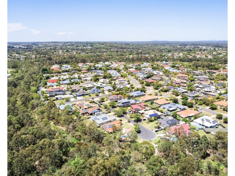 8 Aspect place, Narangba QLD 4504