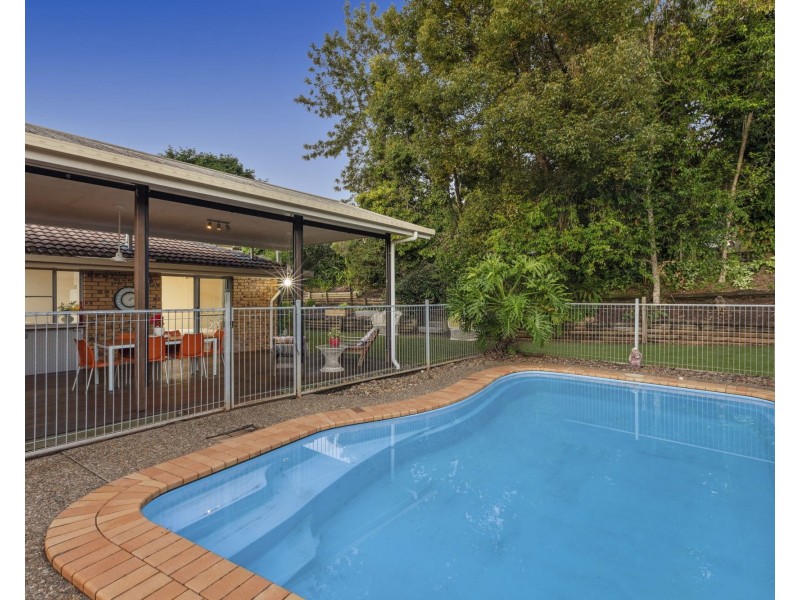 7 Mountain Breeze Court, Coes Creek QLD 4560