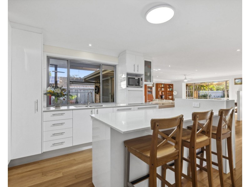 7 Mountain Breeze Court, Coes Creek QLD 4560