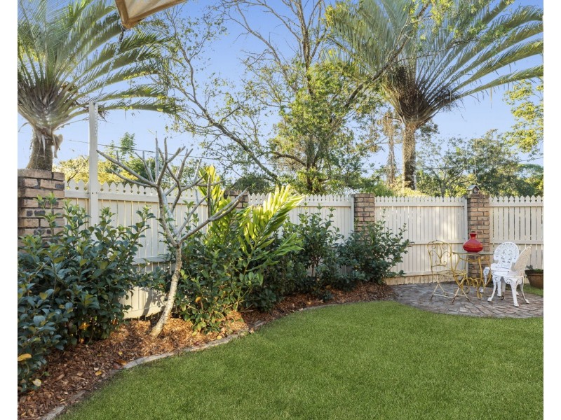 7 Mountain Breeze Court, Coes Creek QLD 4560