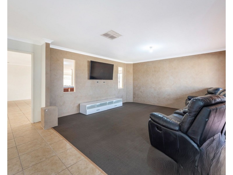 22 Banksiadale Gate, Lakelands WA 6180