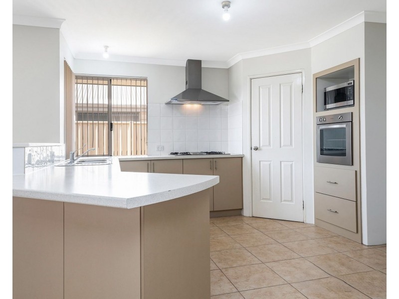 22 Banksiadale Gate, Lakelands WA 6180