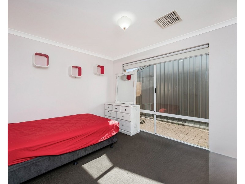 22 Banksiadale Gate, Lakelands WA 6180