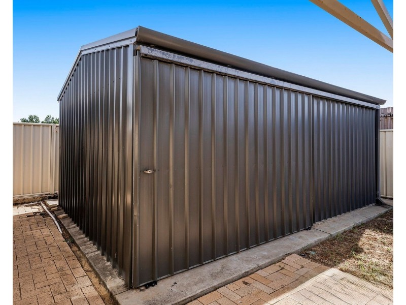 22 Banksiadale Gate, Lakelands WA 6180