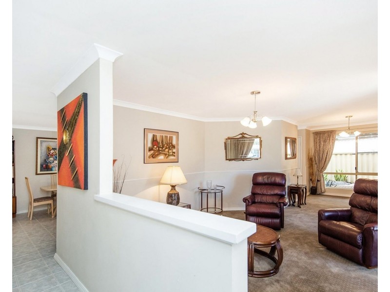 24 Templetonia Promenade, Halls Head WA 6210